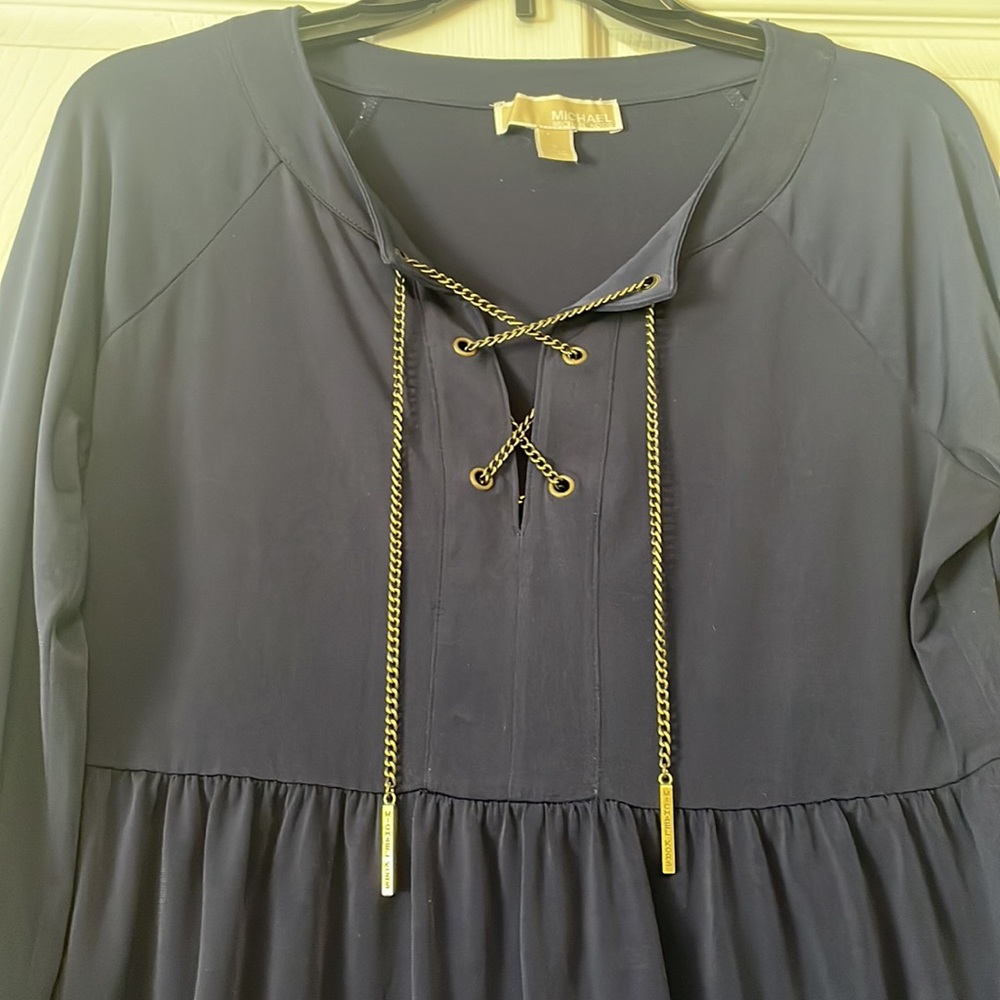 Michael Kors babydoll top with chain - Picture 2 of 6